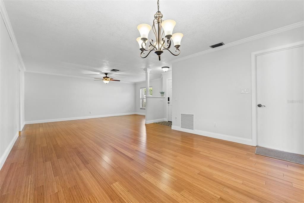 For Sale: $349,000 (2 beds, 2 baths, 1479 Square Feet)
