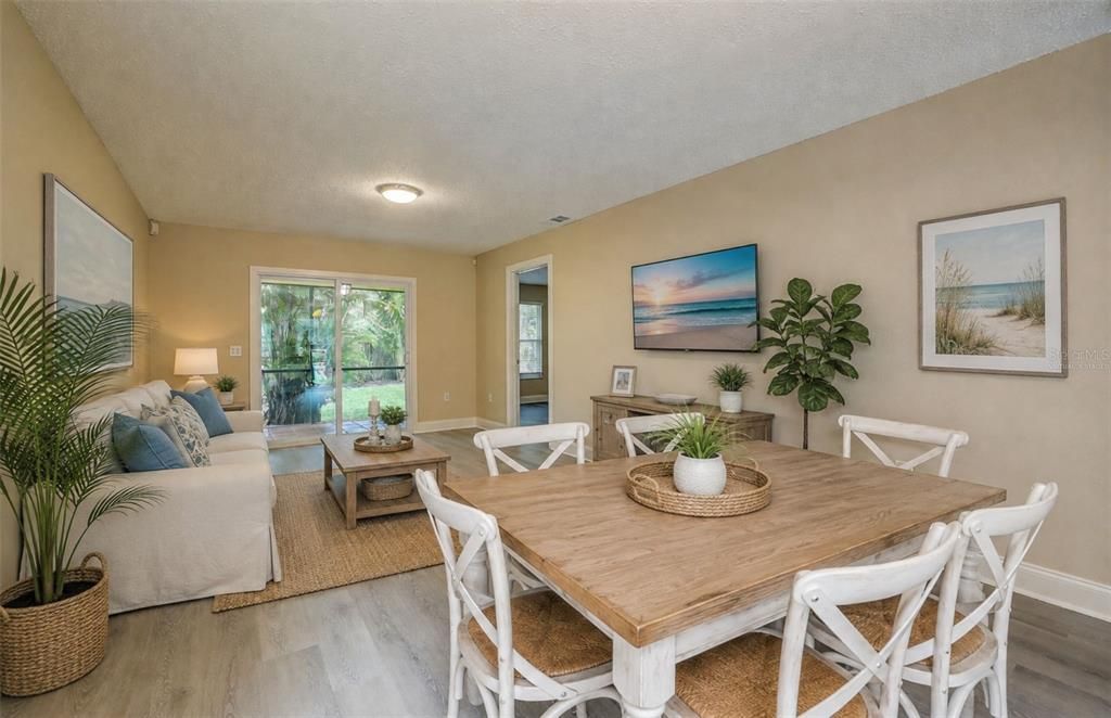 For Sale: $165,000 (2 beds, 2 baths, 966 Square Feet)