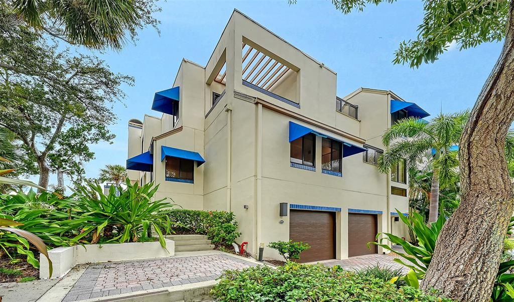 En Venta: $1,599,000 (4 camas, 3 baños, 2846 Pies cuadrados)