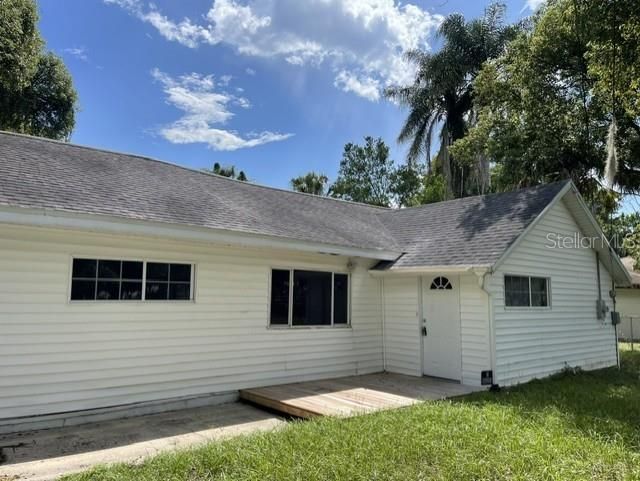 For Sale: $165,000 (2 beds, 1 baths, 1024 Square Feet)
