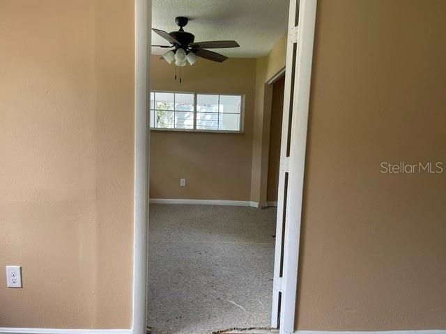 For Sale: $165,000 (2 beds, 1 baths, 1024 Square Feet)
