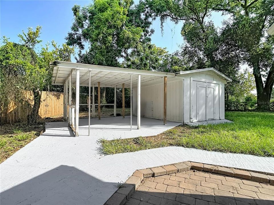 Active With Contract: $302,500 (3 beds, 2 baths, 1434 Square Feet)