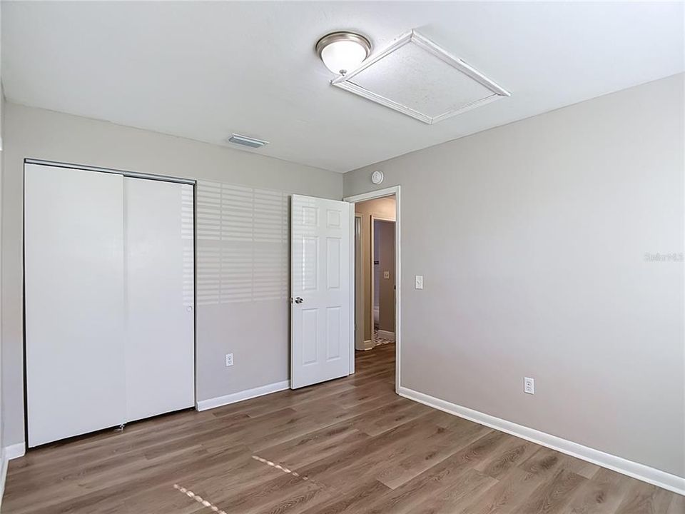 Active With Contract: $302,500 (3 beds, 2 baths, 1434 Square Feet)