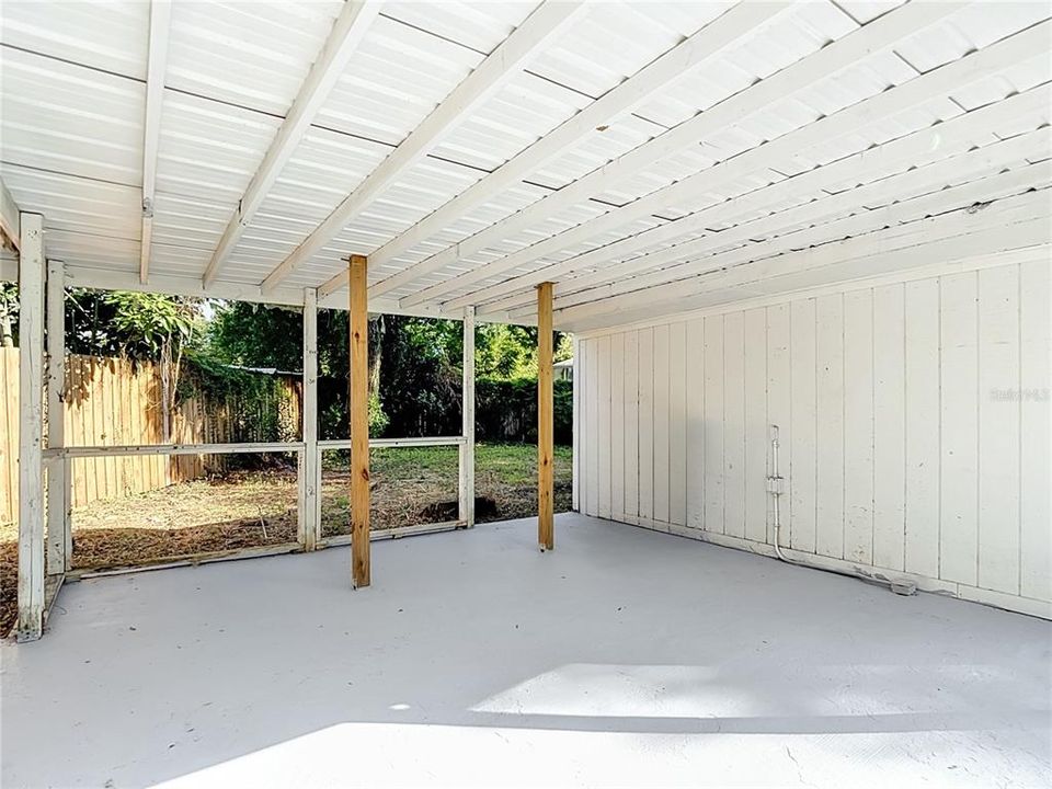Active With Contract: $302,500 (3 beds, 2 baths, 1434 Square Feet)