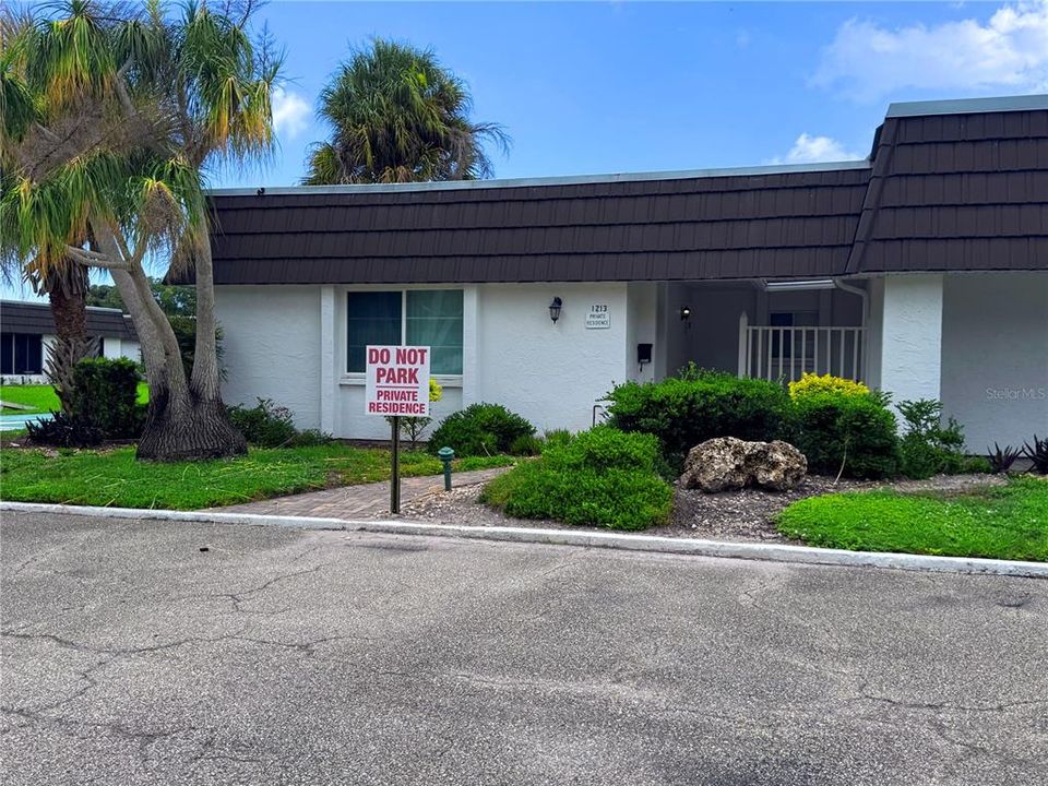 For Rent: $2,450 (2 beds, 2 baths, 1332 Square Feet)