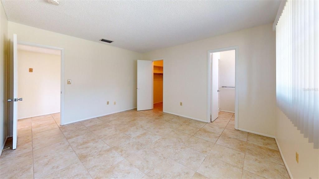 For Rent: $2,450 (2 beds, 2 baths, 1332 Square Feet)