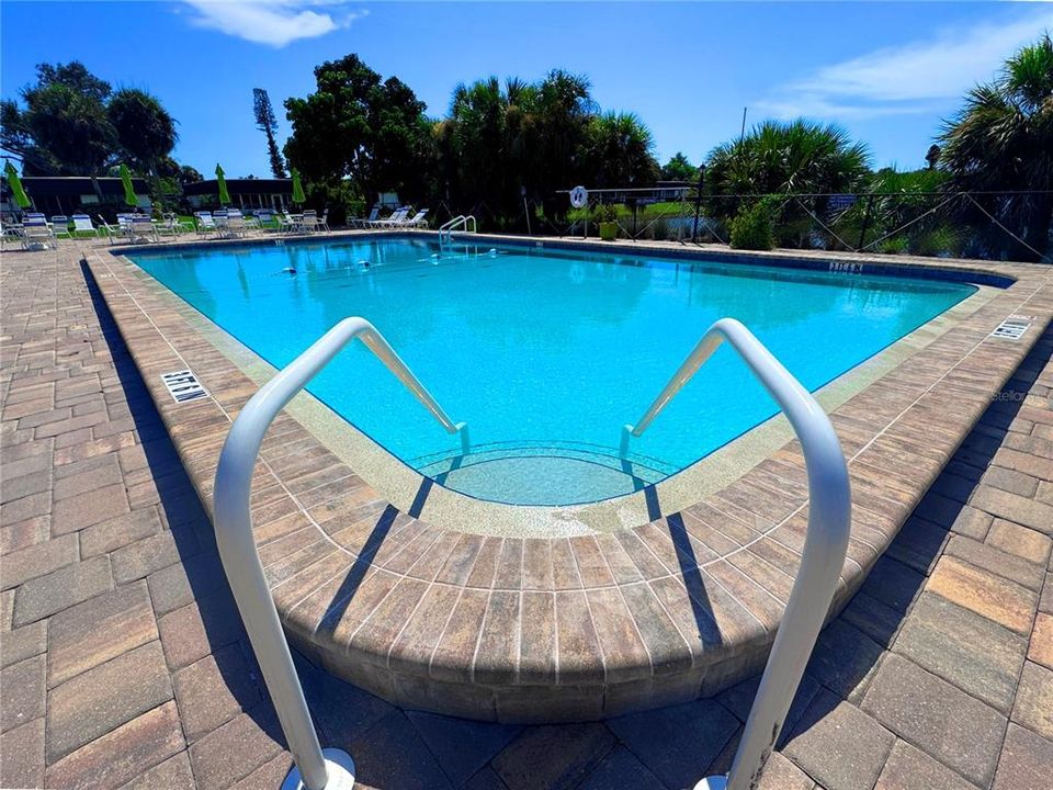 For Rent: $2,450 (2 beds, 2 baths, 1332 Square Feet)