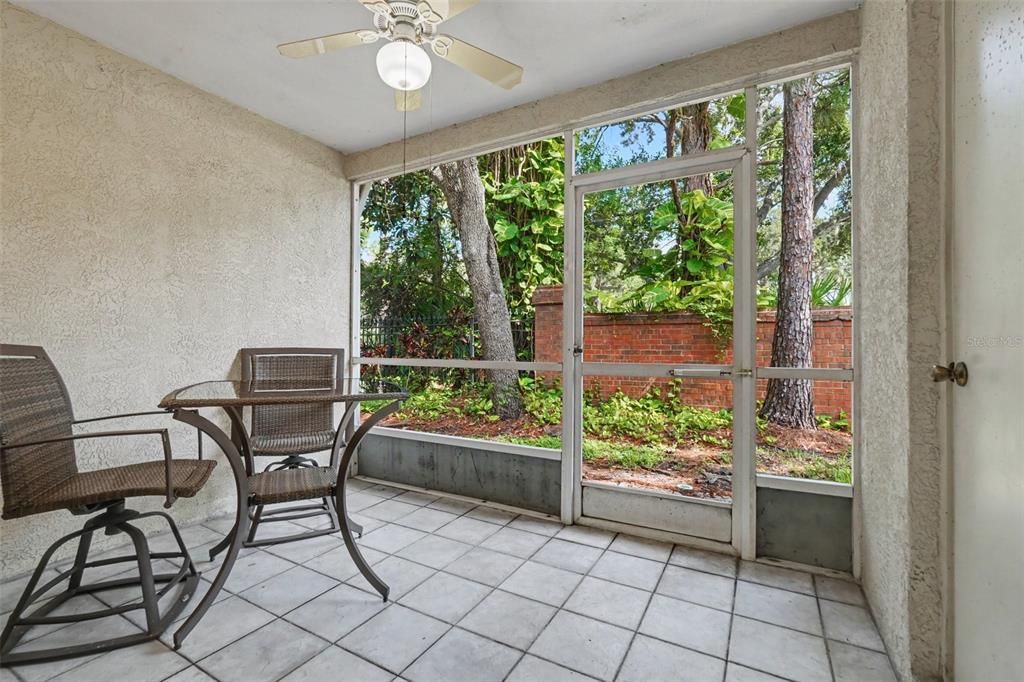 For Sale: $240,000 (2 beds, 1 baths, 1152 Square Feet)