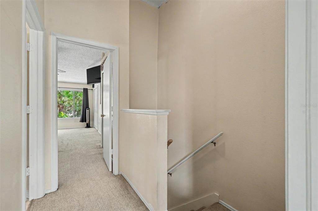 For Sale: $240,000 (2 beds, 1 baths, 1152 Square Feet)