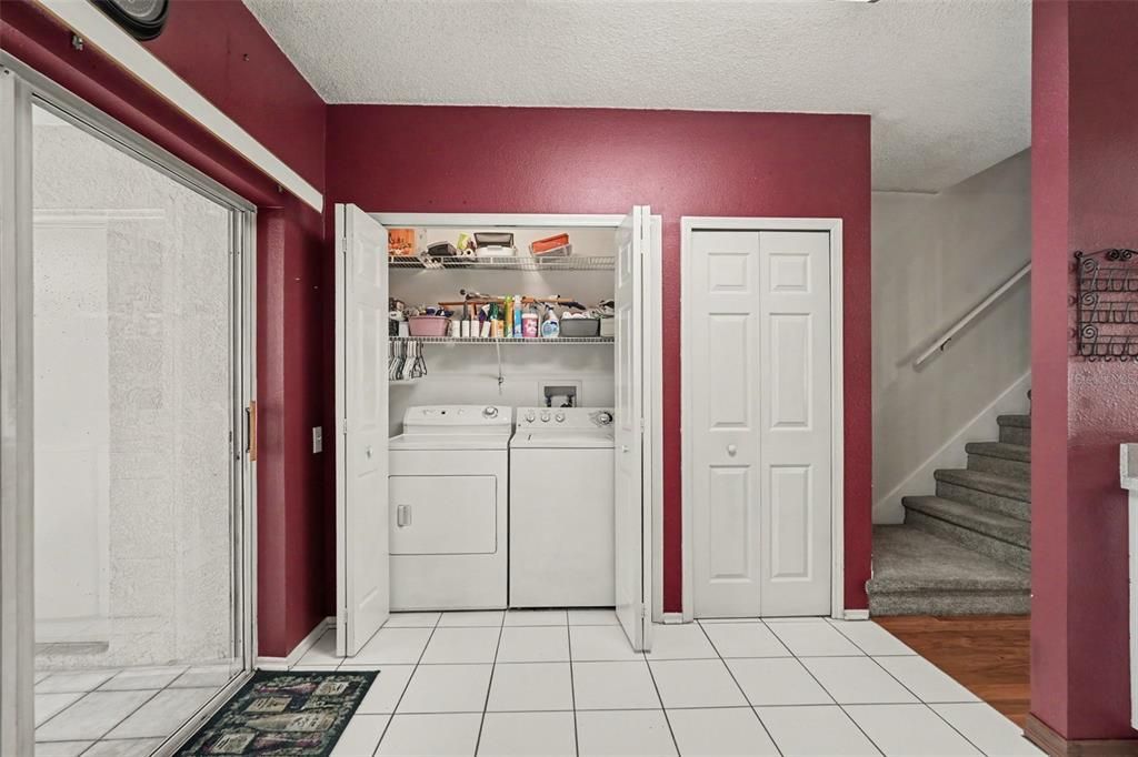 For Sale: $240,000 (2 beds, 1 baths, 1152 Square Feet)