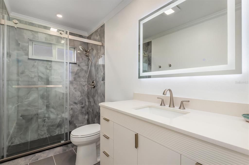 For Sale: $230,000 (2 beds, 2 baths, 1383 Square Feet)