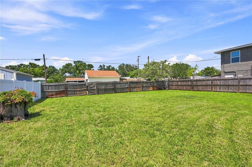 En Venta: $449,000 (3 camas, 2 baños, 1200 Pies cuadrados)