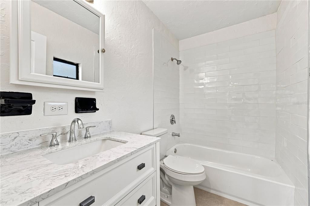 En Venta: $449,000 (3 camas, 2 baños, 1200 Pies cuadrados)
