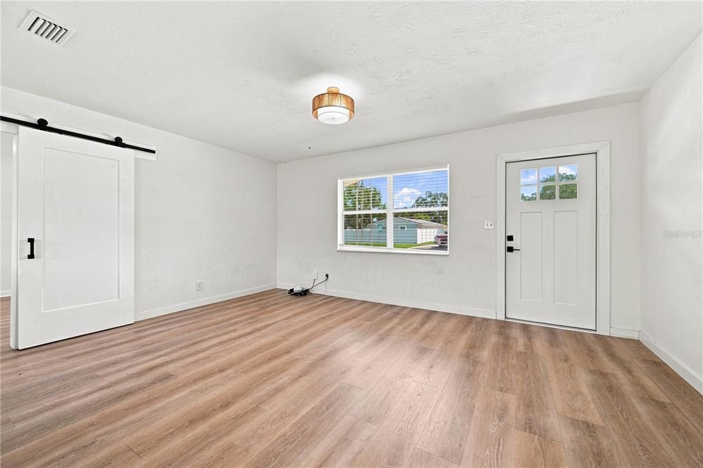 En Venta: $449,000 (3 camas, 2 baños, 1200 Pies cuadrados)