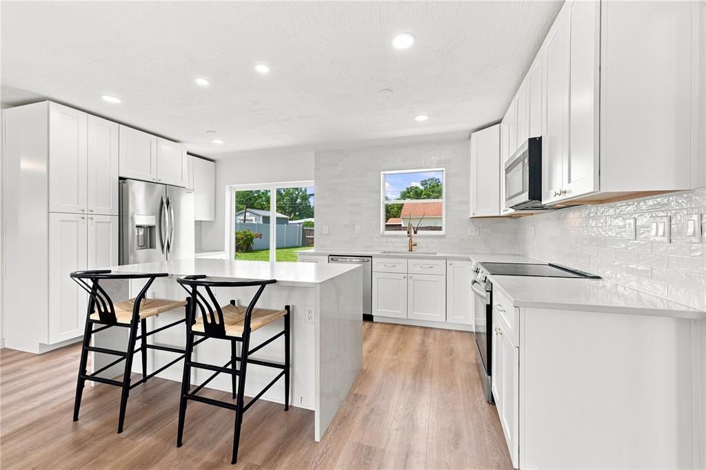 En Venta: $449,000 (3 camas, 2 baños, 1200 Pies cuadrados)