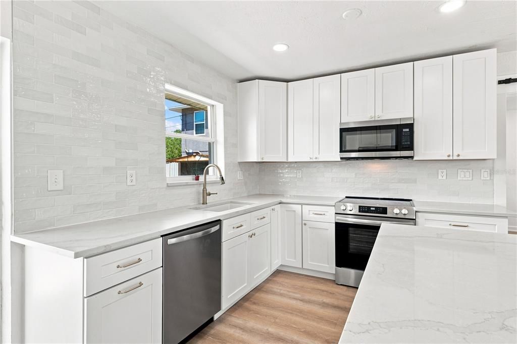 En Venta: $449,000 (3 camas, 2 baños, 1200 Pies cuadrados)