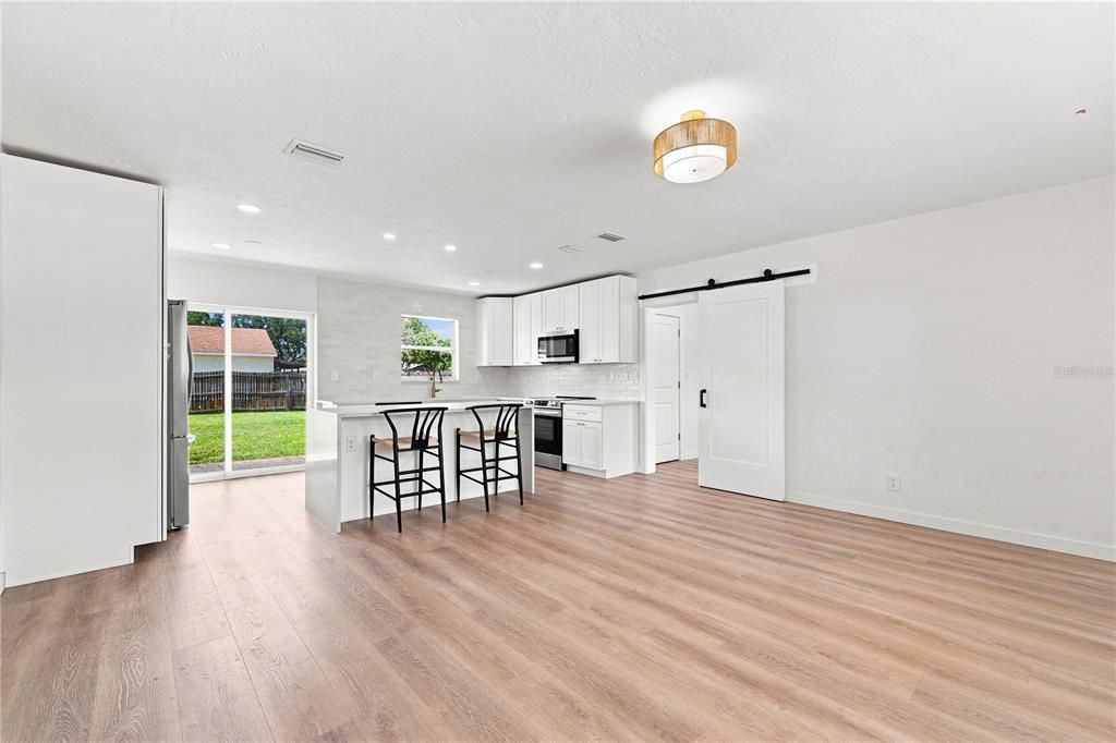 En Venta: $449,000 (3 camas, 2 baños, 1200 Pies cuadrados)