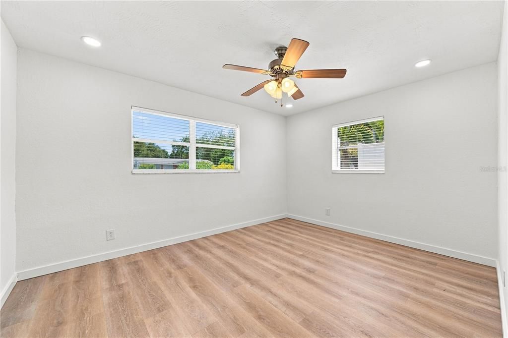 En Venta: $449,000 (3 camas, 2 baños, 1200 Pies cuadrados)