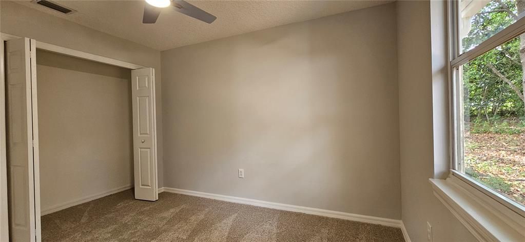For Sale: $314,000 (3 beds, 2 baths, 1561 Square Feet)