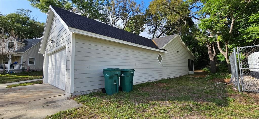 For Sale: $314,000 (3 beds, 2 baths, 1561 Square Feet)