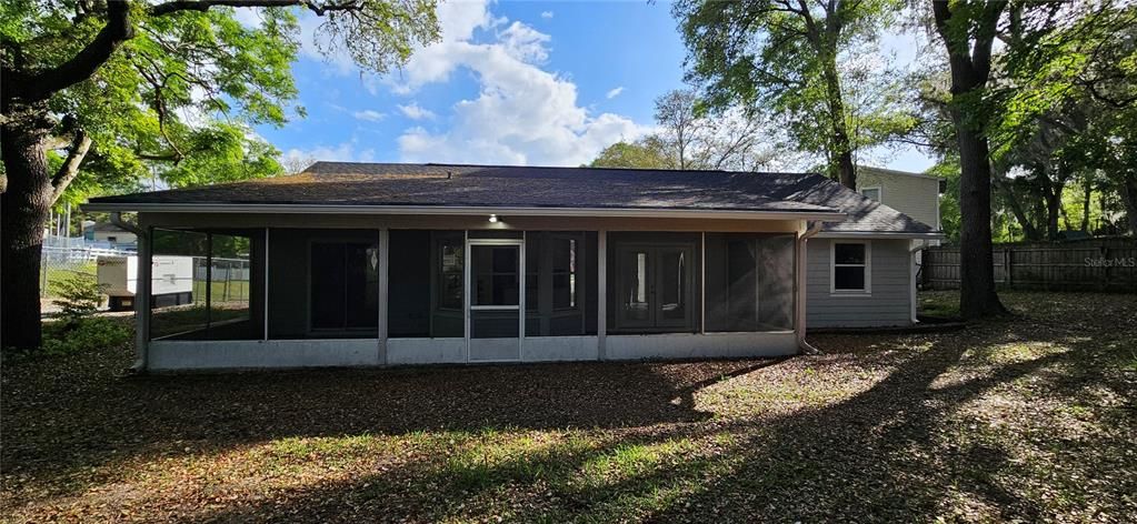 For Sale: $314,000 (3 beds, 2 baths, 1561 Square Feet)