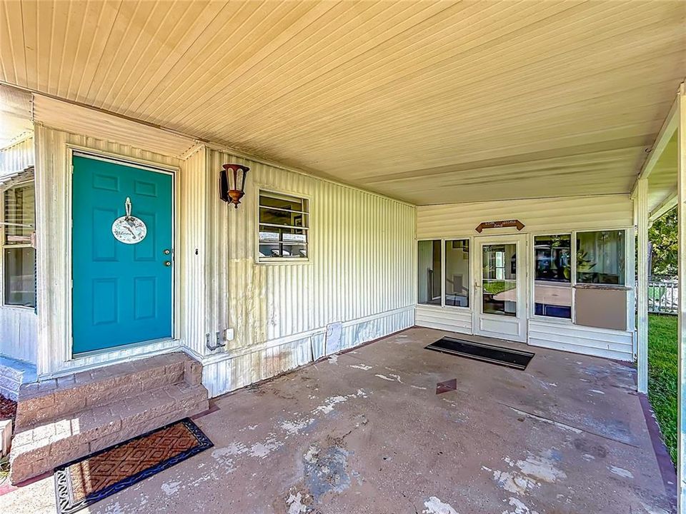 For Sale: $179,900 (2 beds, 2 baths, 1142 Square Feet)