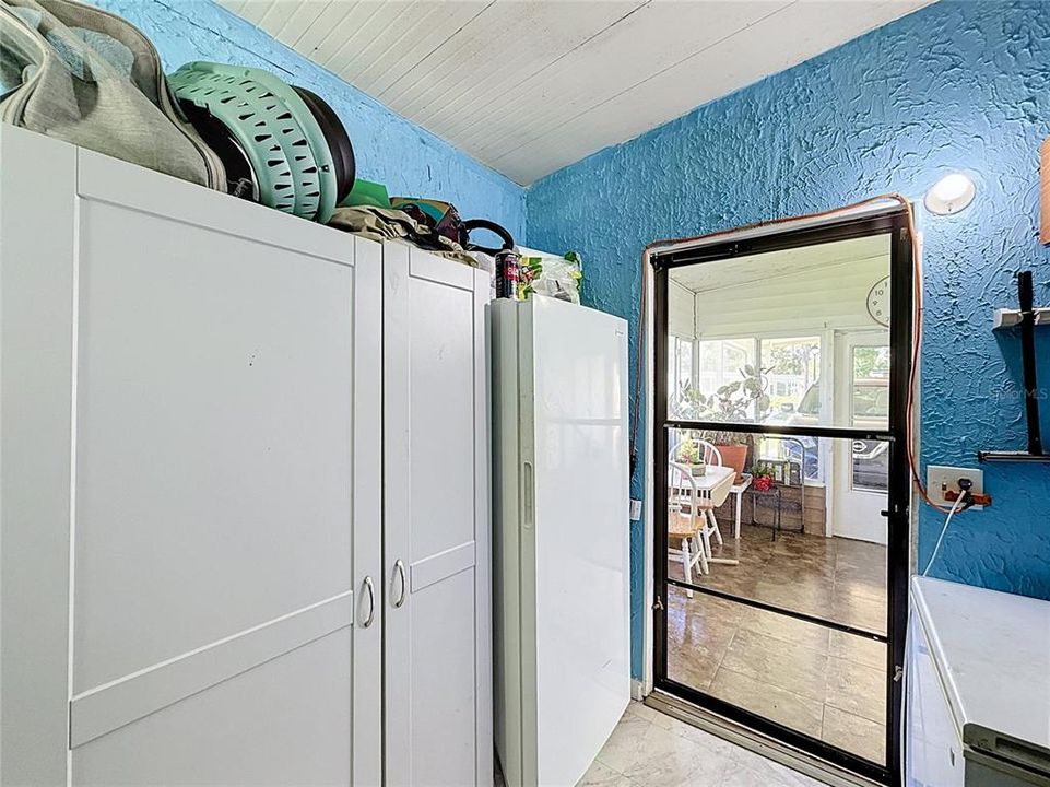 For Sale: $179,900 (2 beds, 2 baths, 1142 Square Feet)