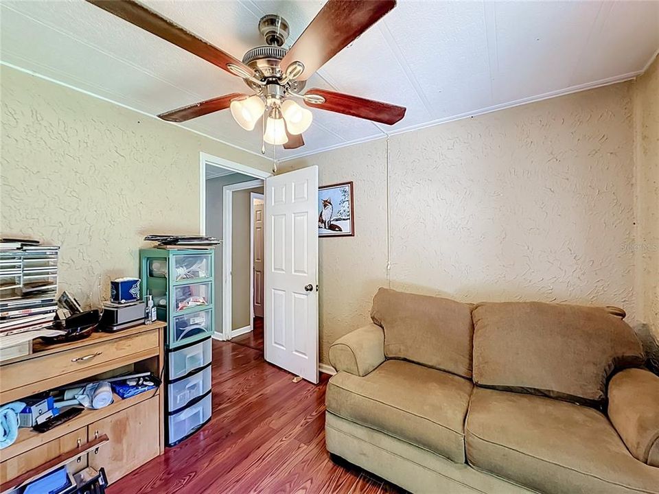 For Sale: $179,900 (2 beds, 2 baths, 1142 Square Feet)
