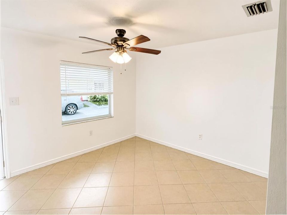 For Rent: $1,125 (1 beds, 1 baths, 540 Square Feet)