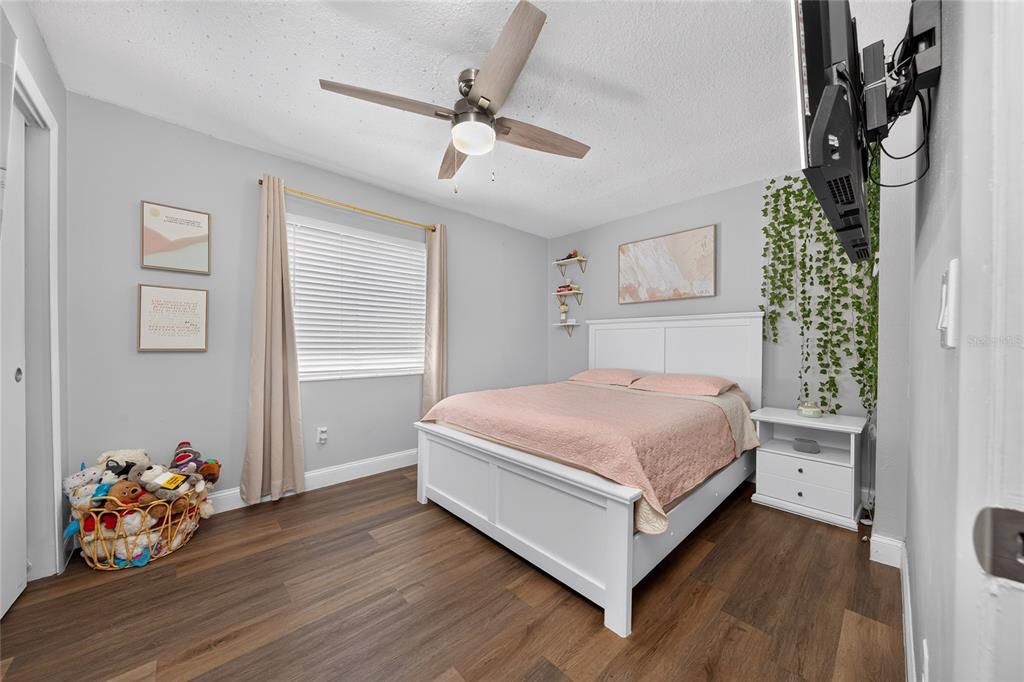 En Venta: $374,999 (3 camas, 2 baños, 1766 Pies cuadrados)