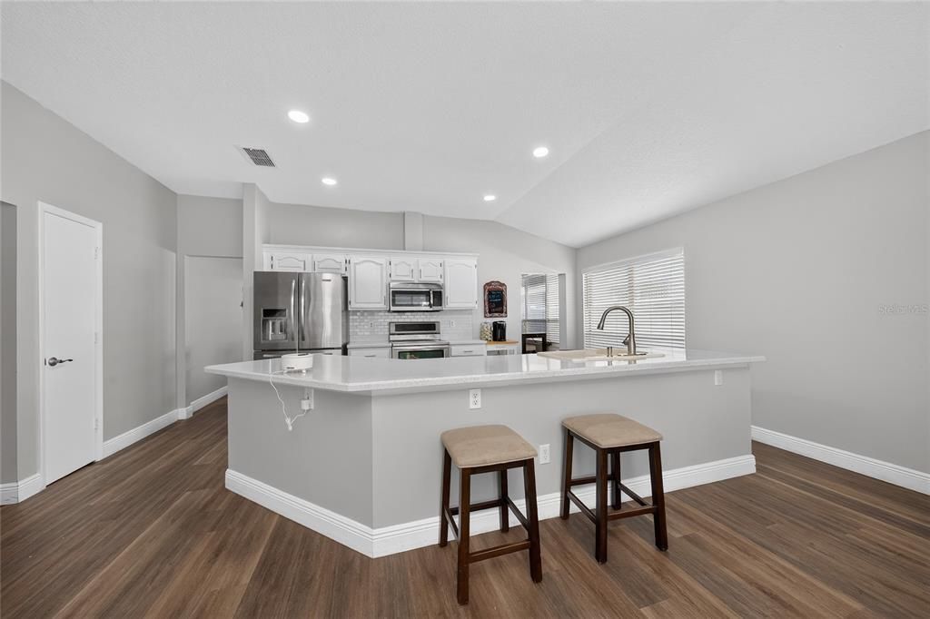 En Venta: $374,999 (3 camas, 2 baños, 1766 Pies cuadrados)
