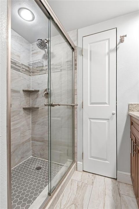На продажу: $279,900 (2 спален, 2 ванн, 1344 Квадратных фут)