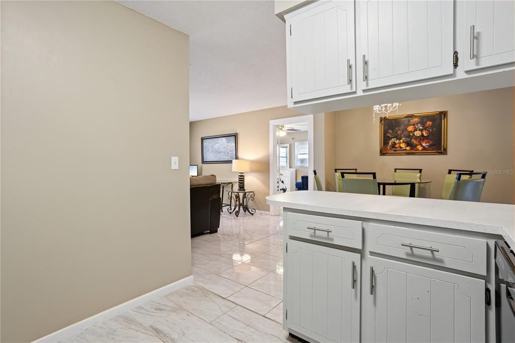 For Sale: $269,900 (3 beds, 2 baths, 1275 Square Feet)