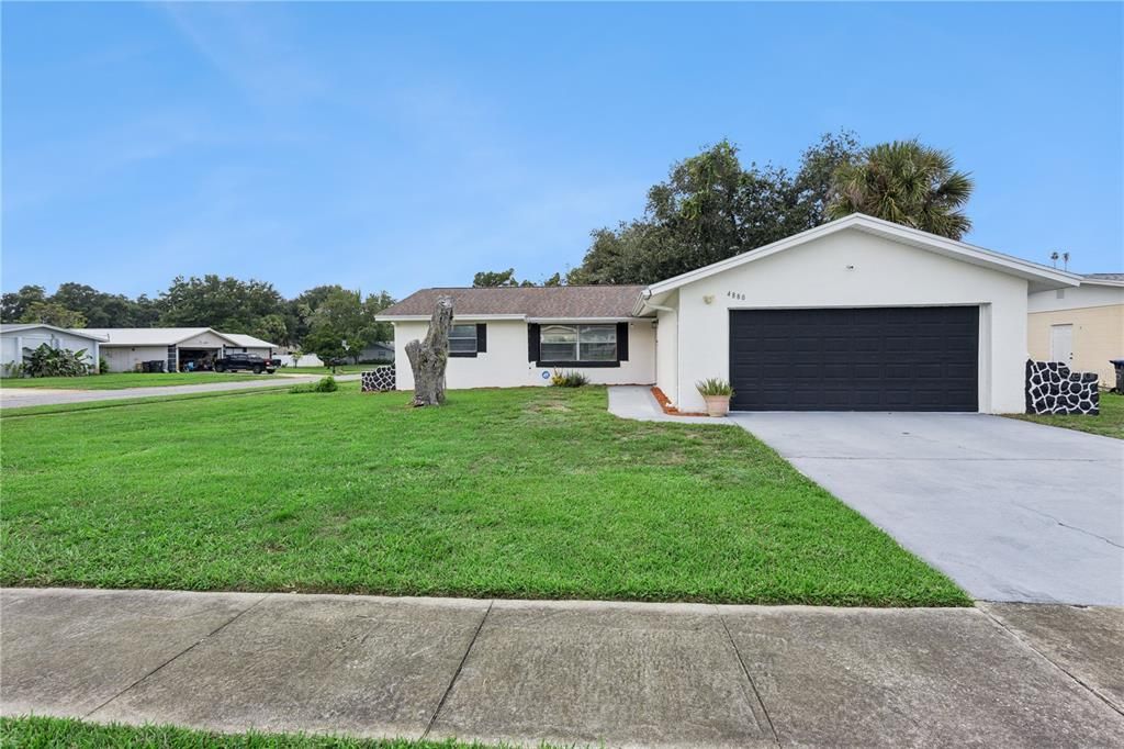 For Sale: $269,900 (3 beds, 2 baths, 1275 Square Feet)
