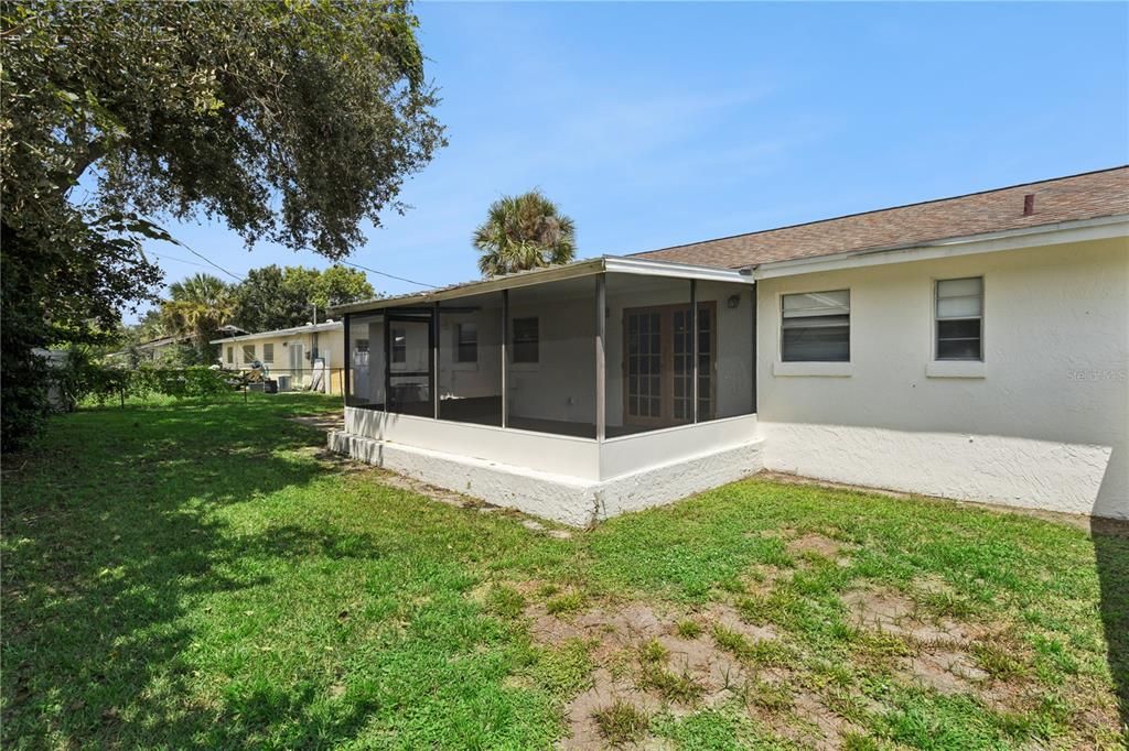 For Sale: $269,900 (3 beds, 2 baths, 1275 Square Feet)