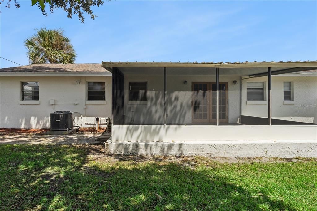 For Sale: $269,900 (3 beds, 2 baths, 1275 Square Feet)