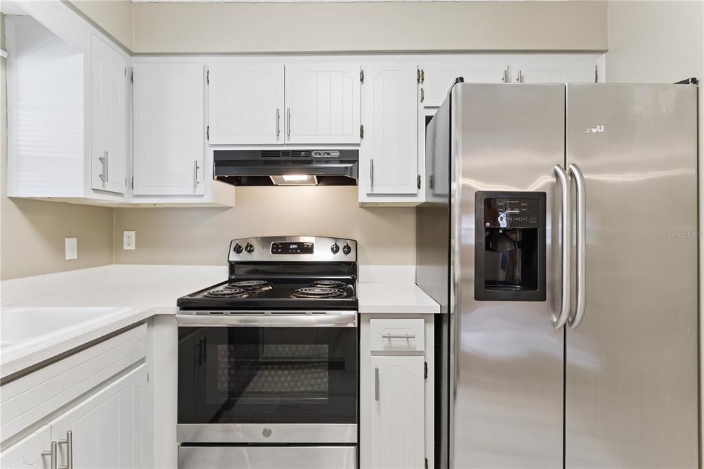 For Sale: $269,900 (3 beds, 2 baths, 1275 Square Feet)