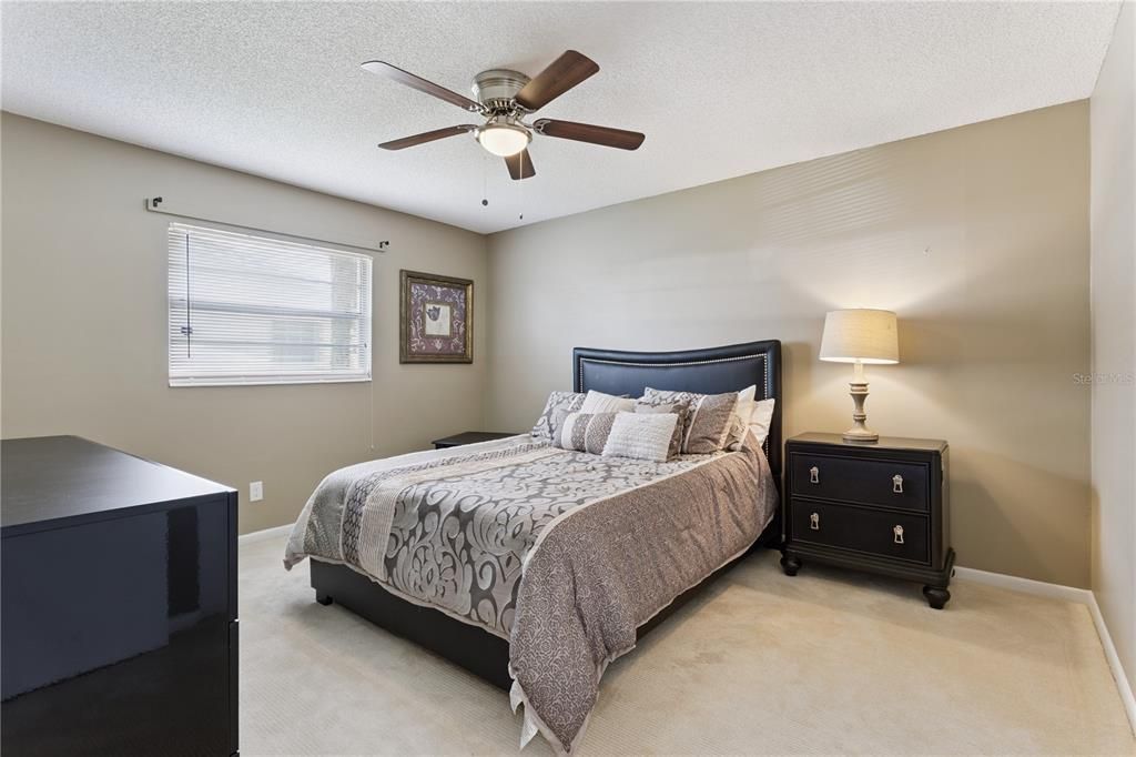 For Sale: $269,900 (3 beds, 2 baths, 1275 Square Feet)