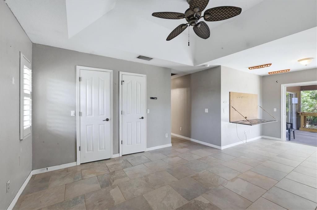 For Sale: $269,000 (3 beds, 2 baths, 1512 Square Feet)