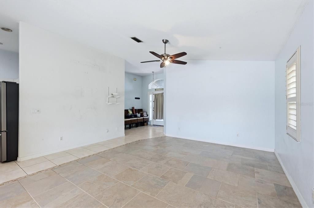 For Sale: $269,000 (3 beds, 2 baths, 1512 Square Feet)
