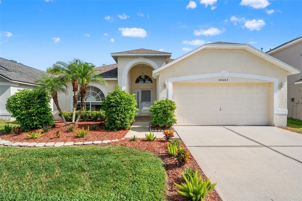 For Sale: $320,000 (3 beds, 2 baths, 1640 Square Feet)