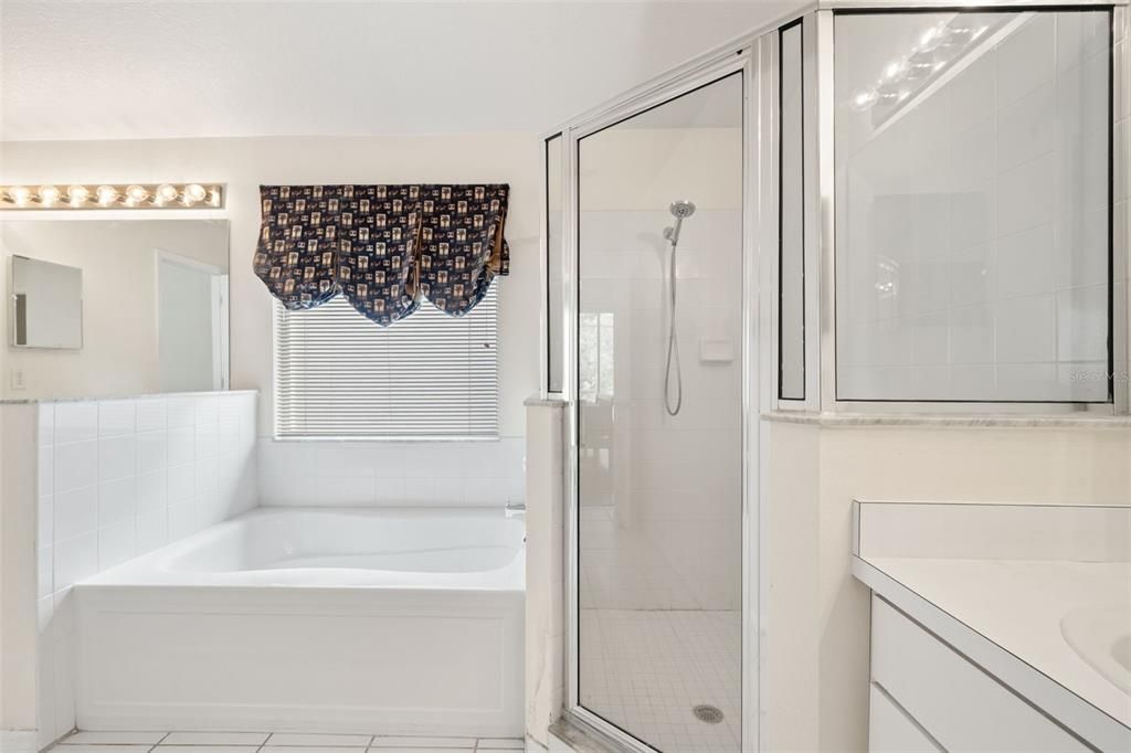 For Sale: $320,000 (3 beds, 2 baths, 1640 Square Feet)