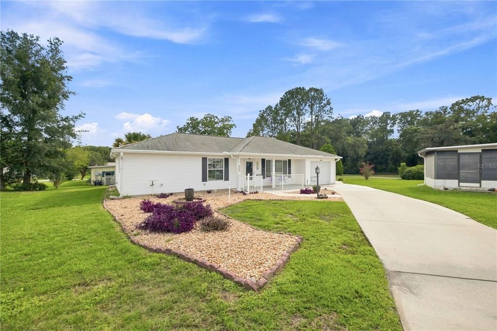 For Sale: $150,000 (2 beds, 2 baths, 1192 Square Feet)