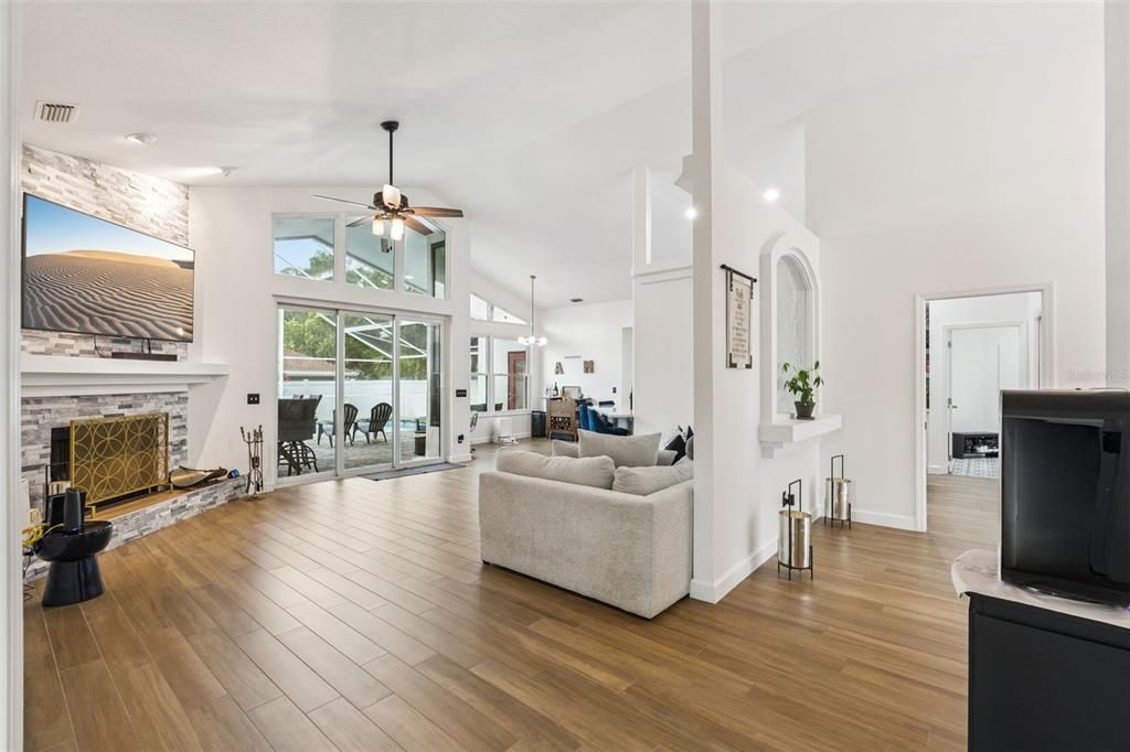 For Rent: $3,600 (4 beds, 3 baths, 2813 Square Feet)