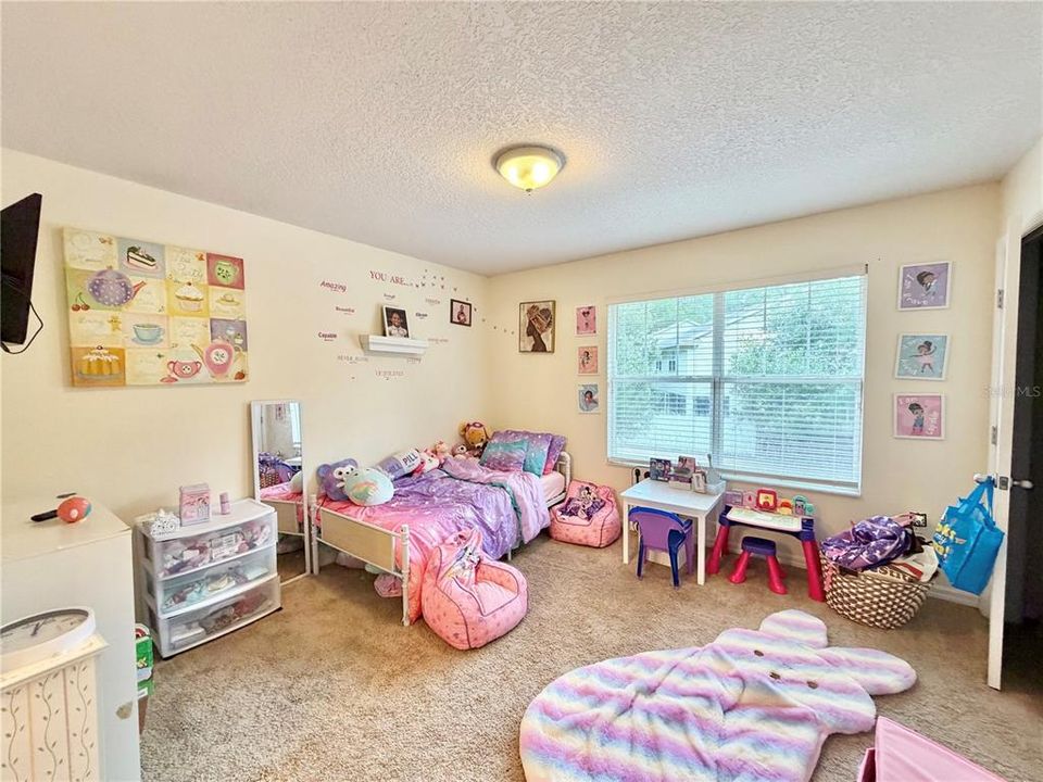 For Sale: $215,000 (2 beds, 2 baths, 1120 Square Feet)