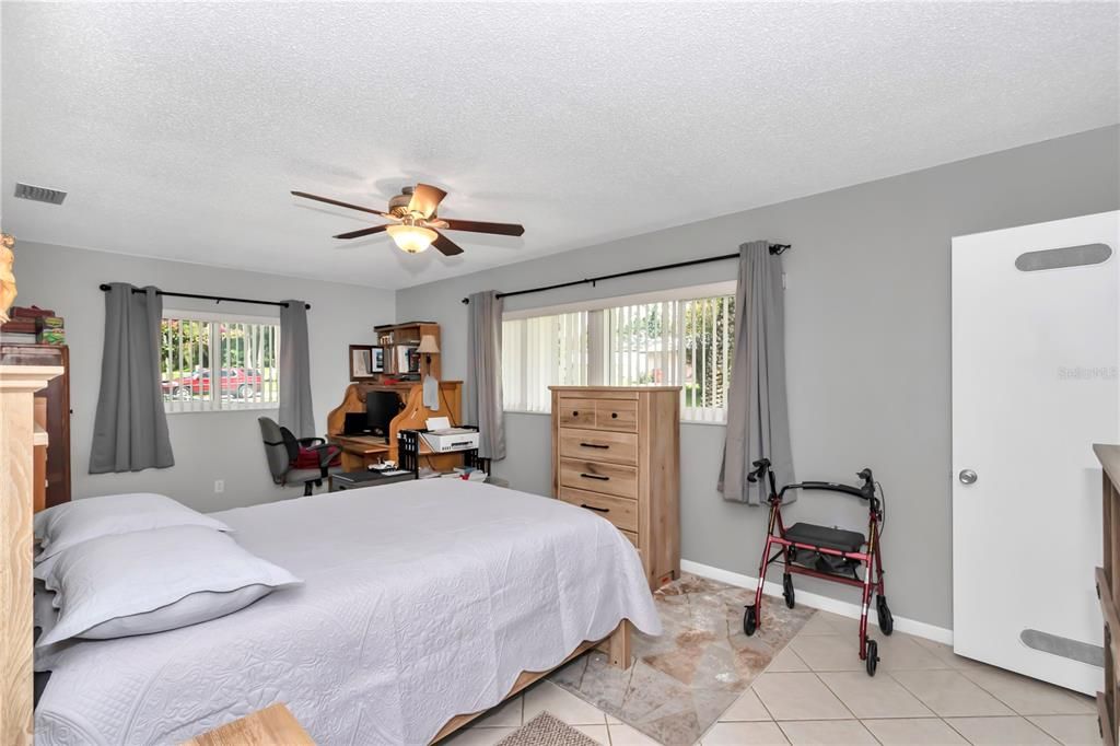 En Venta: $369,000 (2 camas, 2 baños, 1568 Pies cuadrados)