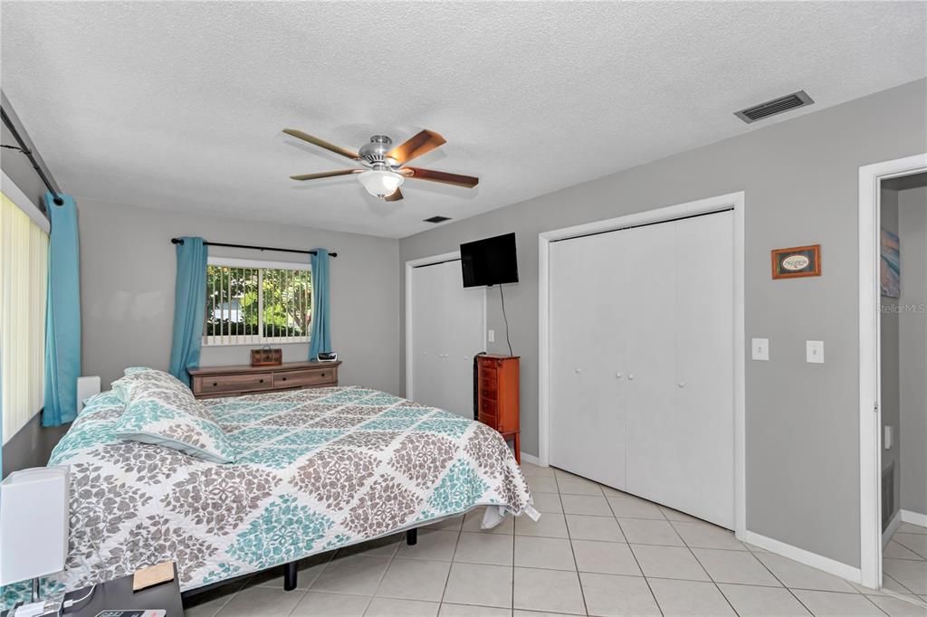 En Venta: $369,000 (2 camas, 2 baños, 1568 Pies cuadrados)