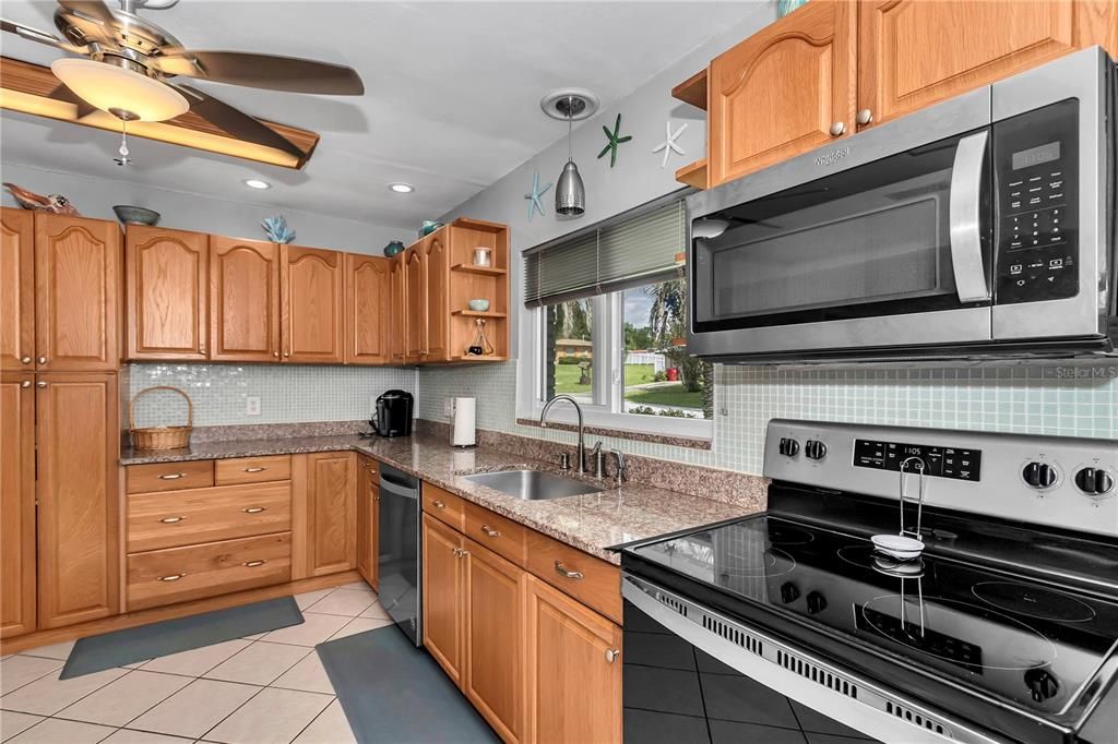 En Venta: $369,000 (2 camas, 2 baños, 1568 Pies cuadrados)