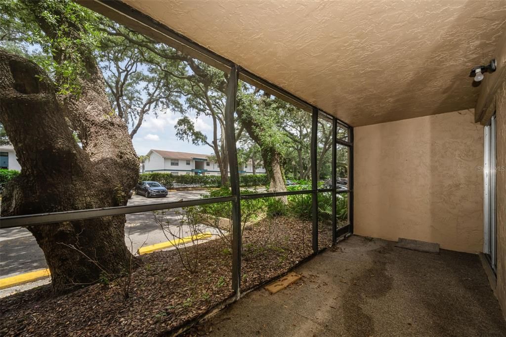 For Sale: $109,900 (1 beds, 1 baths, 797 Square Feet)
