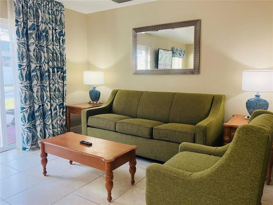 For Rent: $2,000 (2 beds, 2 baths, 1052 Square Feet)